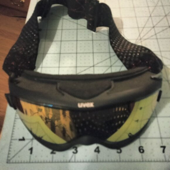 Uvex Goggles Ski Snowboard Black Red Adjustable Strap Winter Snow Sports - Picture 4 of 10